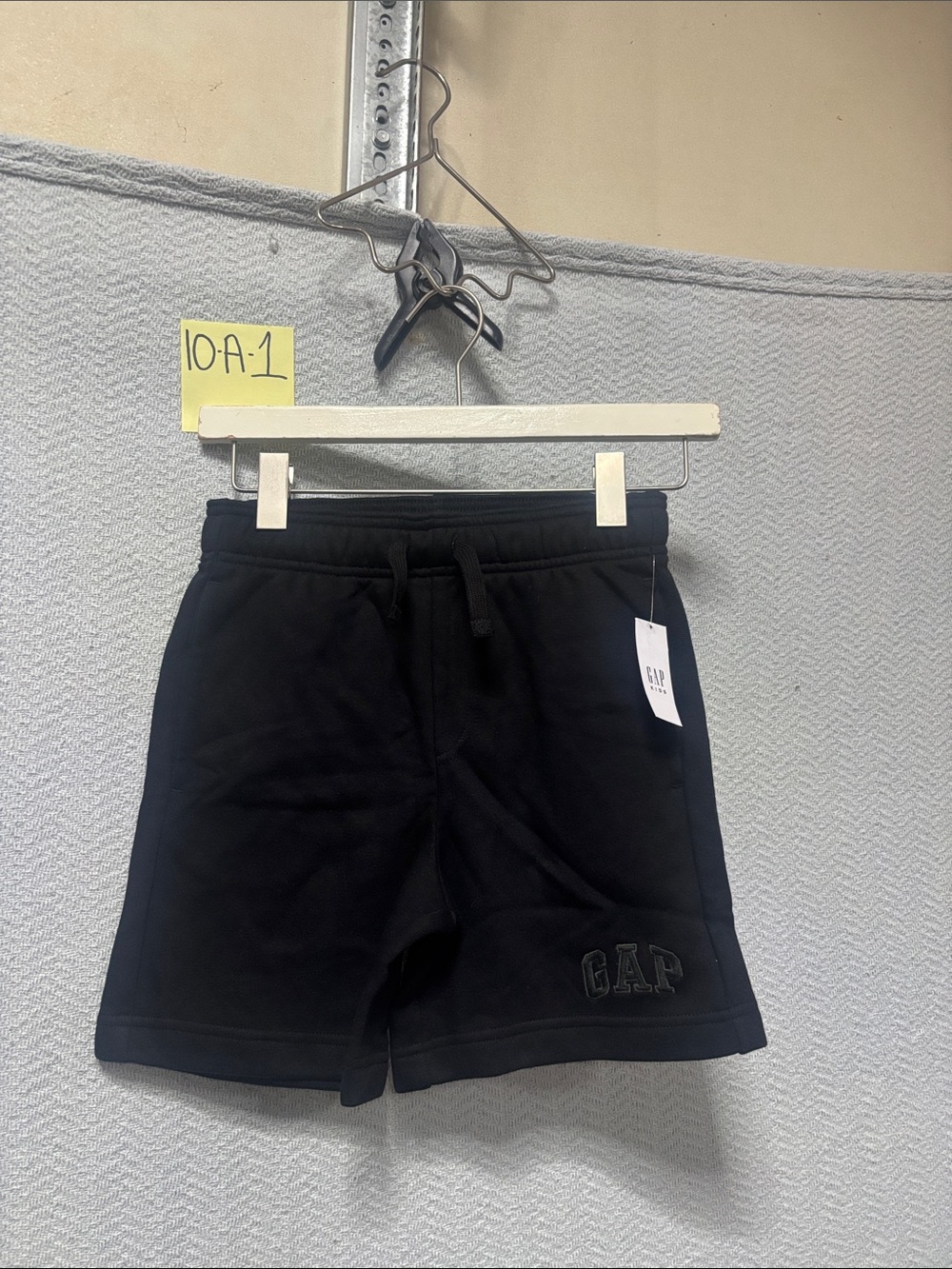 Gap medium kids shorts NWT
